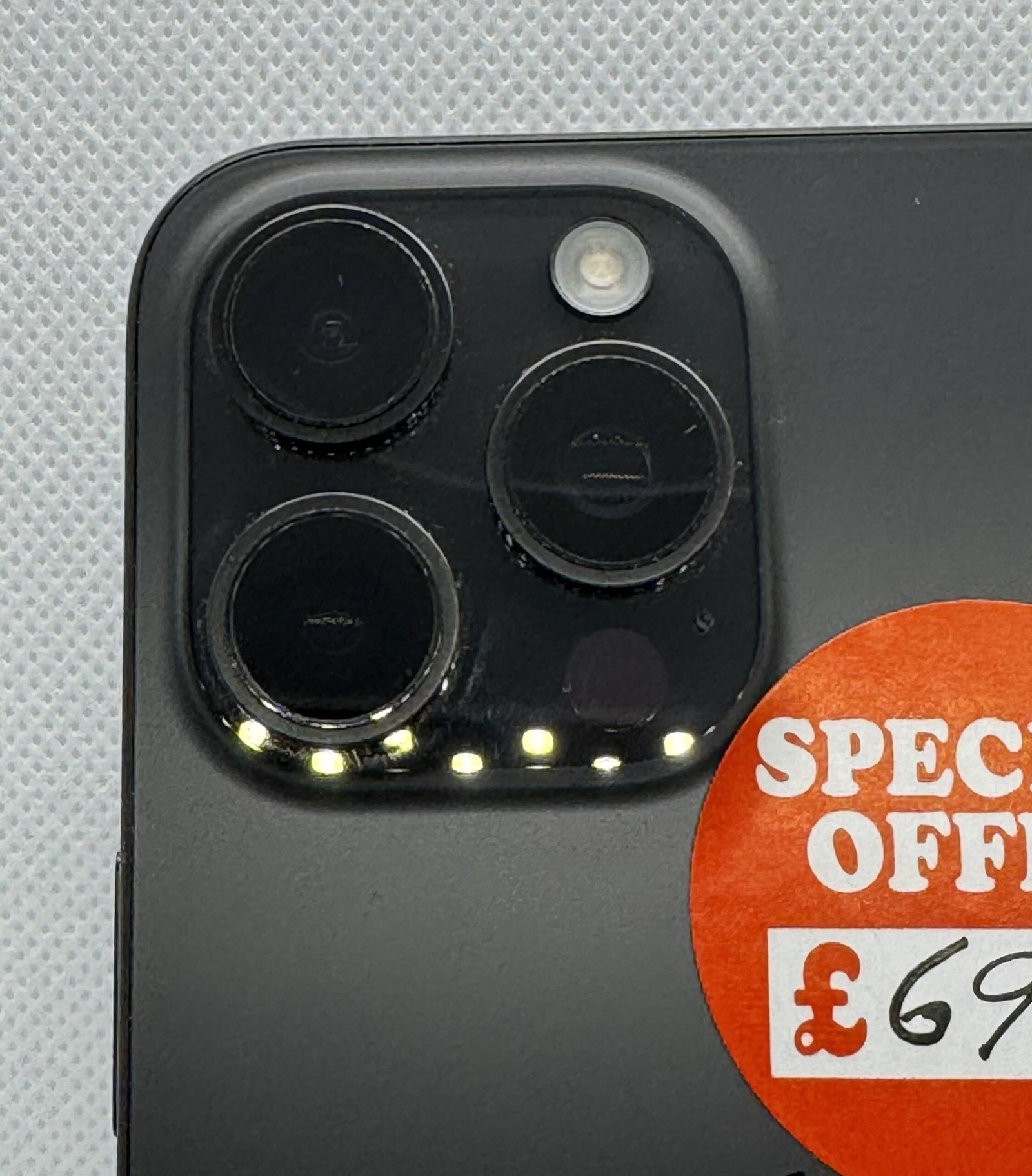 iPhone 15 Pro Max 256GB Black Titanium, Grade-A, Unlocked